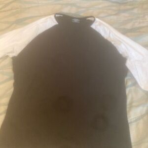 Baseball tee black with white sleeves